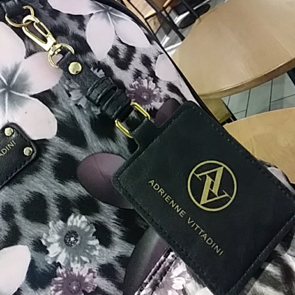 Adrienne Vittadini printed backpack - Picture 4 of 4